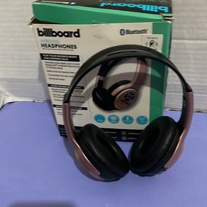 Billboard Bluetooth wireless headphones